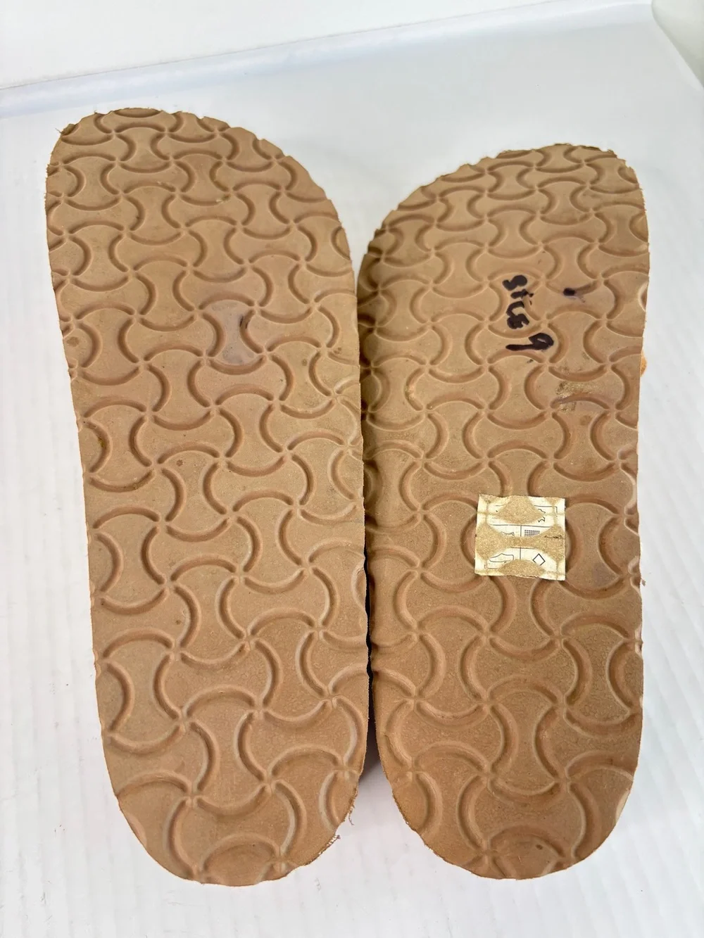 Skechers GRANOLA Arch Fit Sandals Womens Size 9 Tan Two Strap Luxe Foam Cork NEW